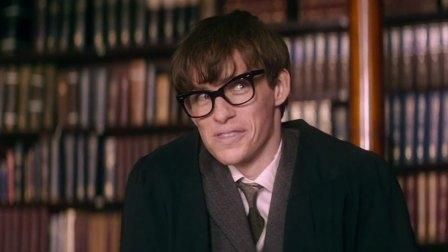 Eddie Redmayne como Stephen Hawking.