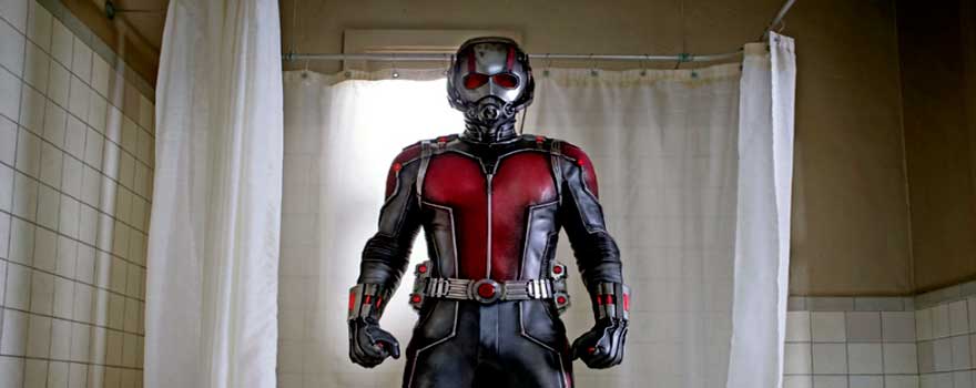 ant-man-en-la-ducha