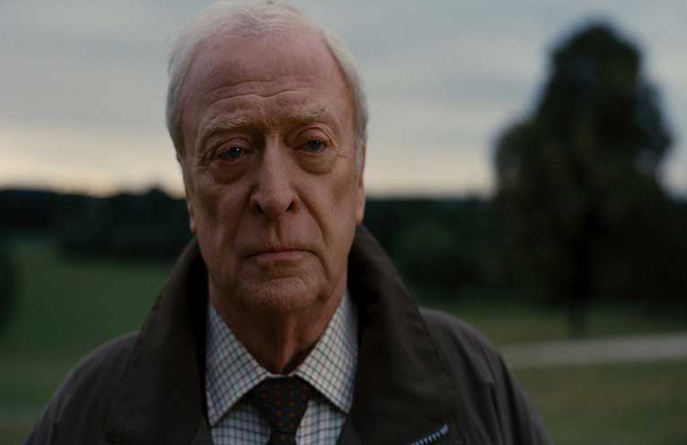 Michael Caine solo espera la muerte