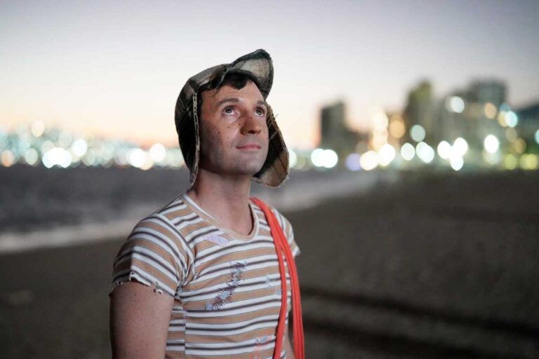 Chespirito, Sin querer queriendo: Un homenaje dulzón